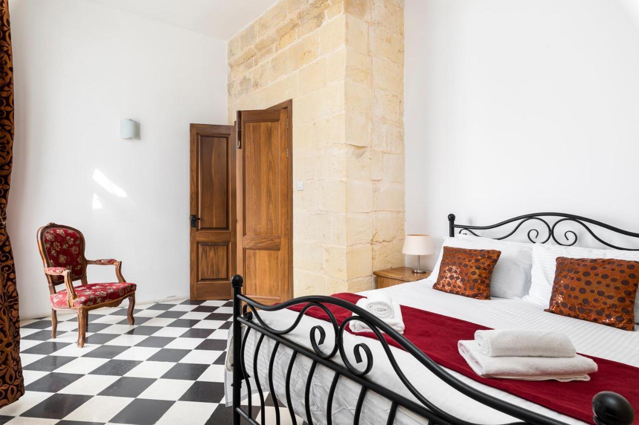 Traditional & Modern Maltese Townhouse - Rooftop Terrace And Sea Views, Close To Birgu Waterfront Cospicua Bagian luar foto