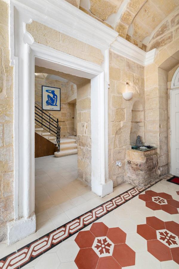Traditional & Modern Maltese Townhouse - Rooftop Terrace And Sea Views, Close To Birgu Waterfront Cospicua Bagian luar foto