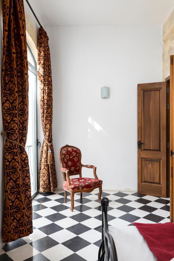 Traditional & Modern Maltese Townhouse - Rooftop Terrace And Sea Views, Close To Birgu Waterfront Cospicua Bagian luar foto
