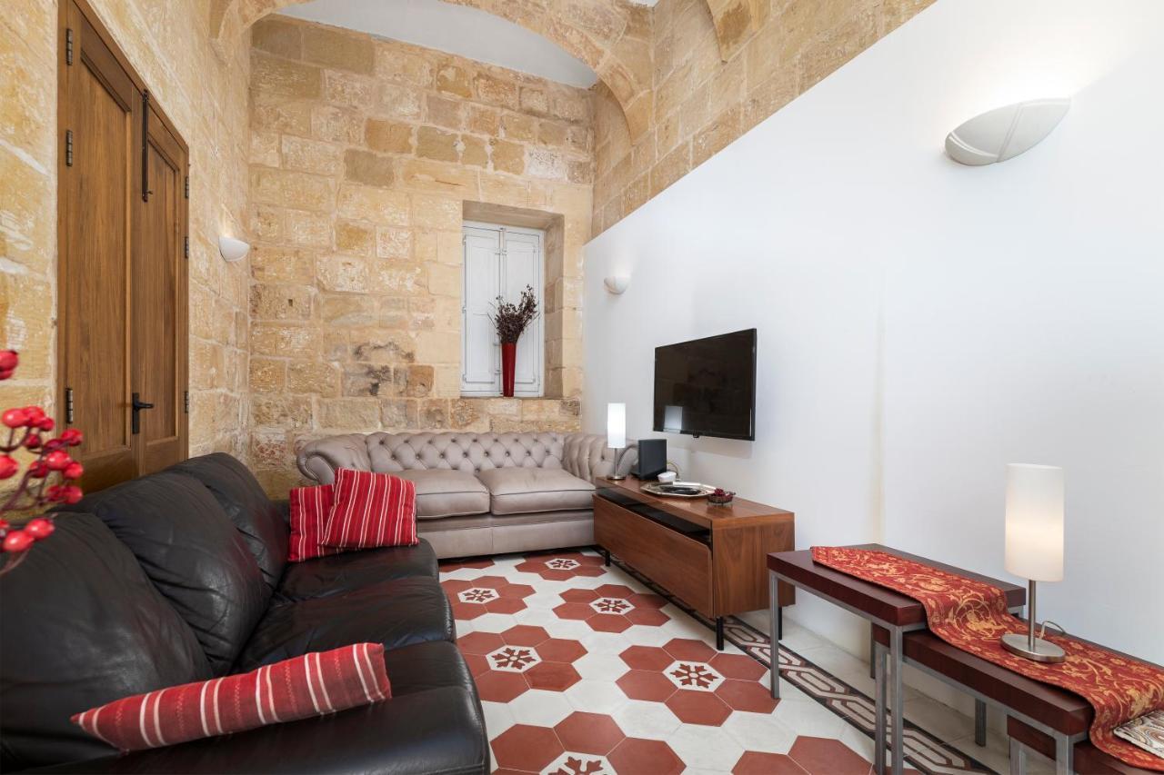 Traditional & Modern Maltese Townhouse - Rooftop Terrace And Sea Views, Close To Birgu Waterfront Cospicua Bagian luar foto