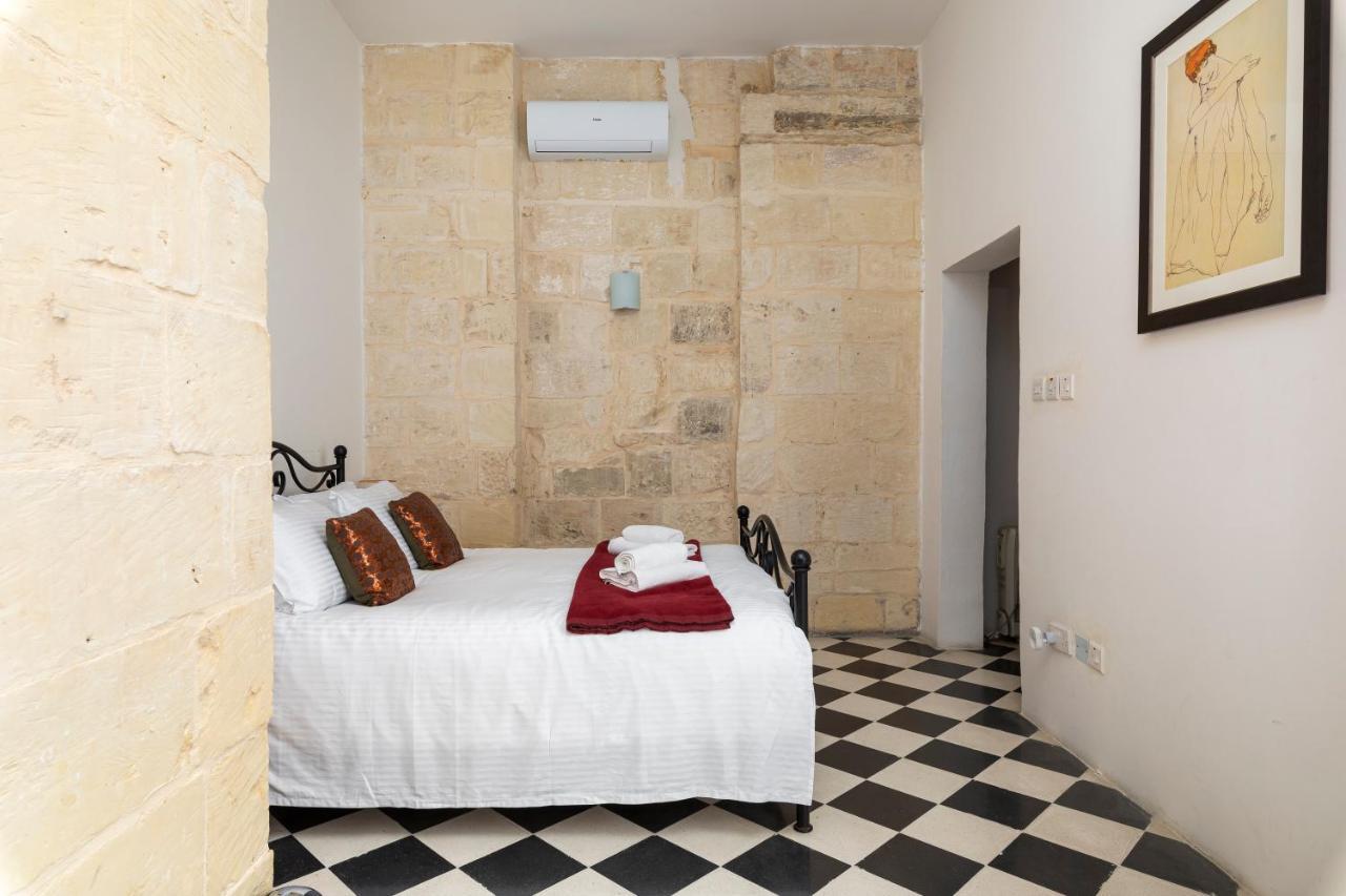 Traditional & Modern Maltese Townhouse - Rooftop Terrace And Sea Views, Close To Birgu Waterfront Cospicua Bagian luar foto