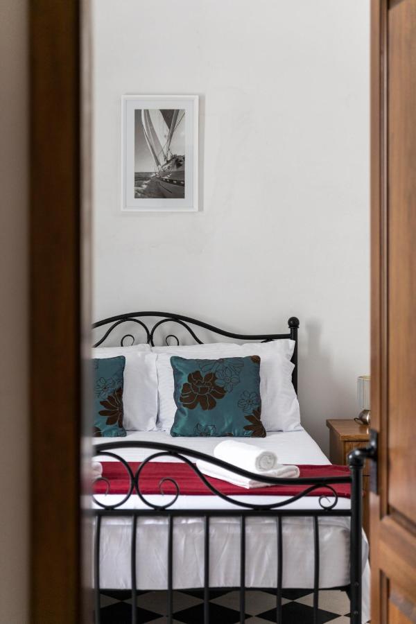 Traditional & Modern Maltese Townhouse - Rooftop Terrace And Sea Views, Close To Birgu Waterfront Cospicua Bagian luar foto