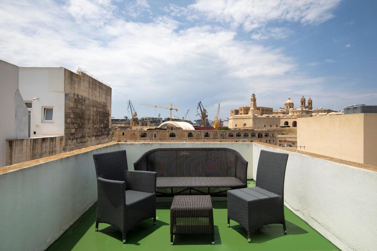Traditional & Modern Maltese Townhouse - Rooftop Terrace And Sea Views, Close To Birgu Waterfront Cospicua Bagian luar foto