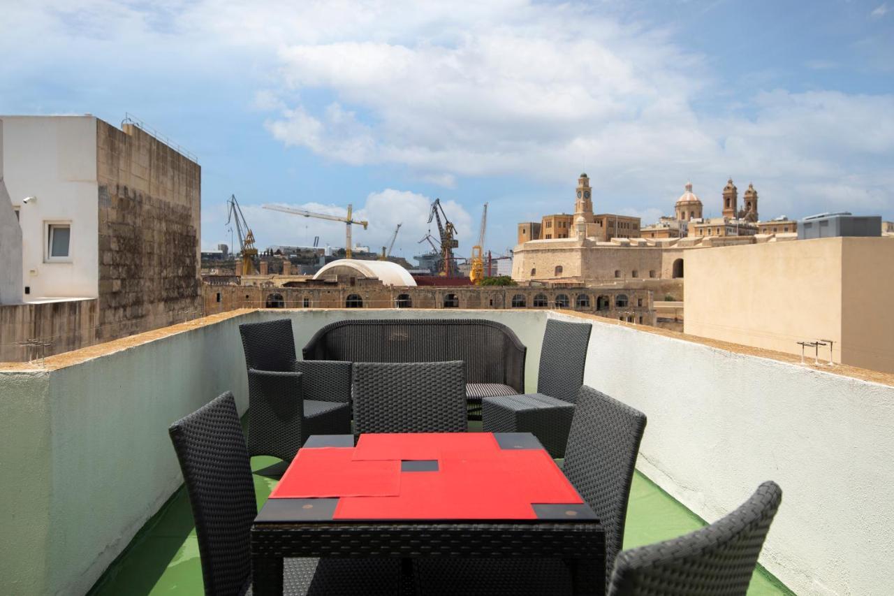 Traditional & Modern Maltese Townhouse - Rooftop Terrace And Sea Views, Close To Birgu Waterfront Cospicua Bagian luar foto